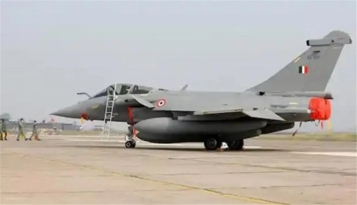 无锡恒鑫配资 印度不宣而战遭大败，6架战机被击落，歼10CE和红旗9拿下首杀？