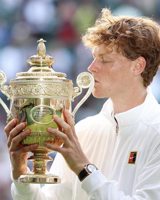 中证策略 比肩四巨头！辛纳积分超12000分历史第5人，德约纪录太难超越